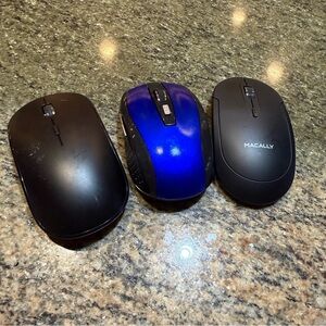Lot of 3 Wireless Computer Mice – Macally, Joyaccess, Generic - Untested / As-Is